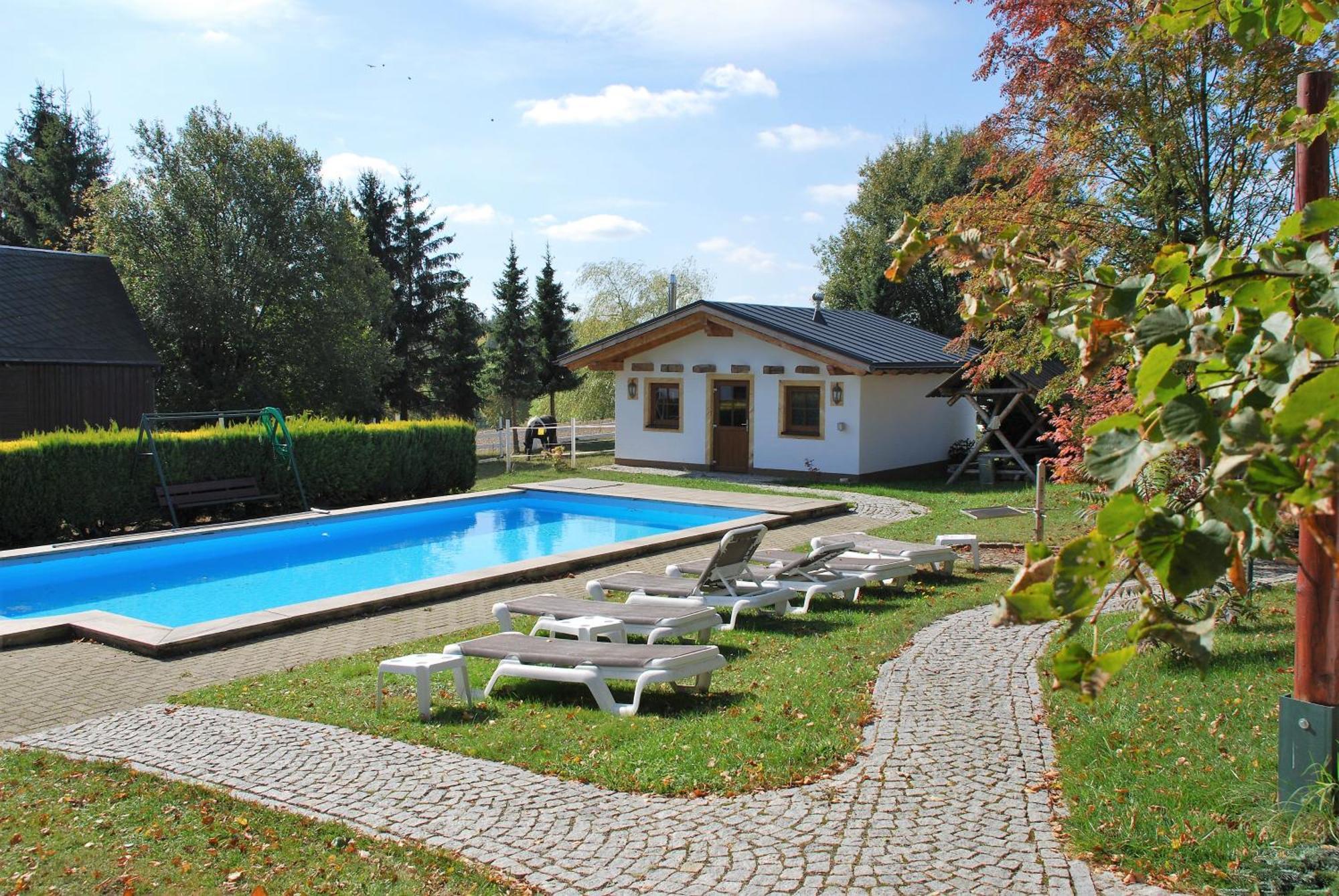 Hotel Alpenhof Markneukirchen Exteriör bild