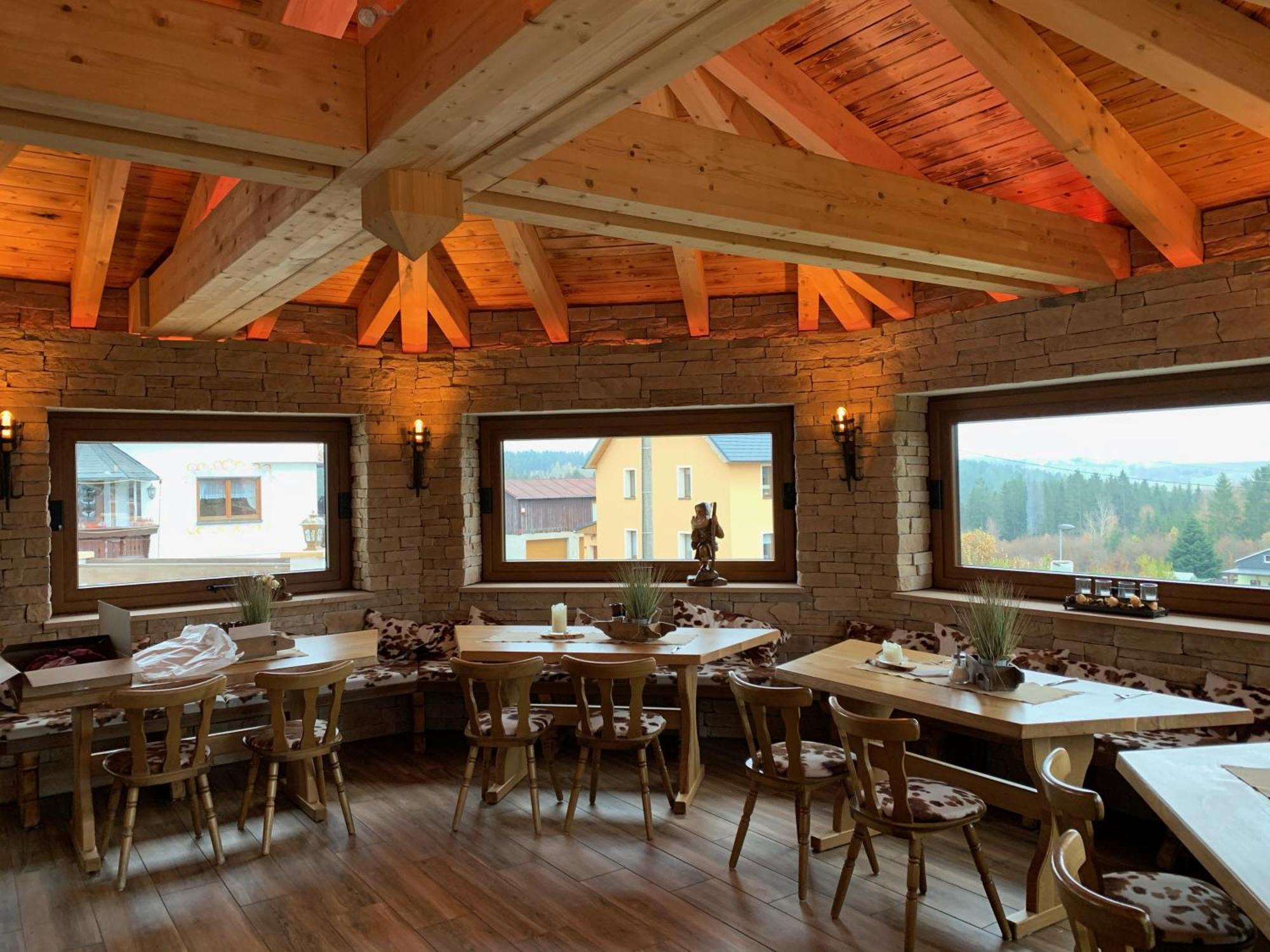 Hotel Alpenhof Markneukirchen Exteriör bild