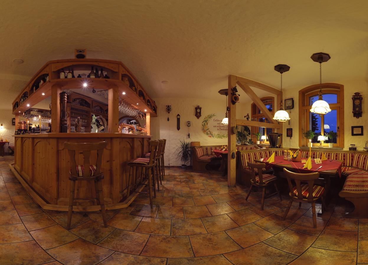 Hotel Alpenhof Markneukirchen Exteriör bild