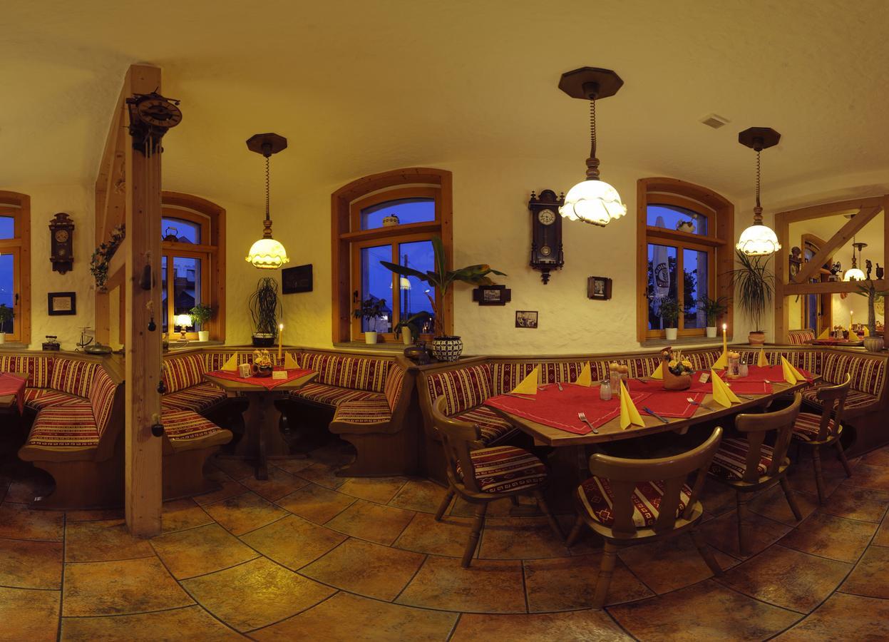 Hotel Alpenhof Markneukirchen Exteriör bild