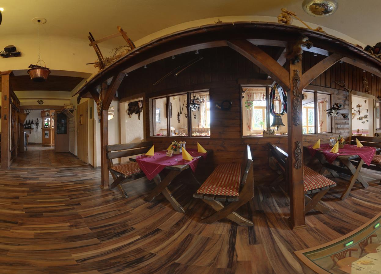 Hotel Alpenhof Markneukirchen Exteriör bild