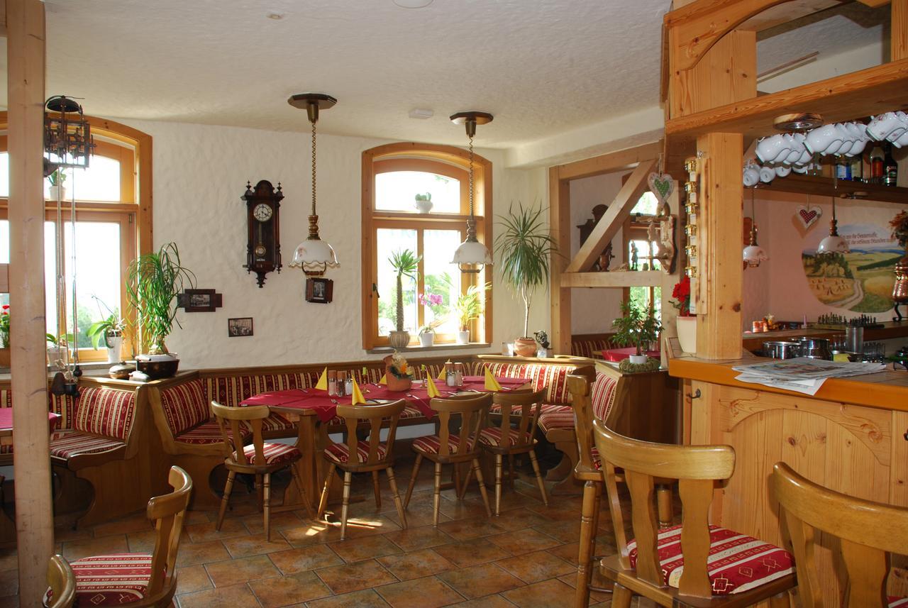 Hotel Alpenhof Markneukirchen Exteriör bild